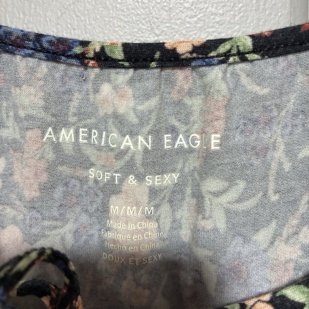 AE American Eagle Women Top Tie-Front Floral Blouse Sz Medium Soft Lounge Casual - Picture 3 of 11